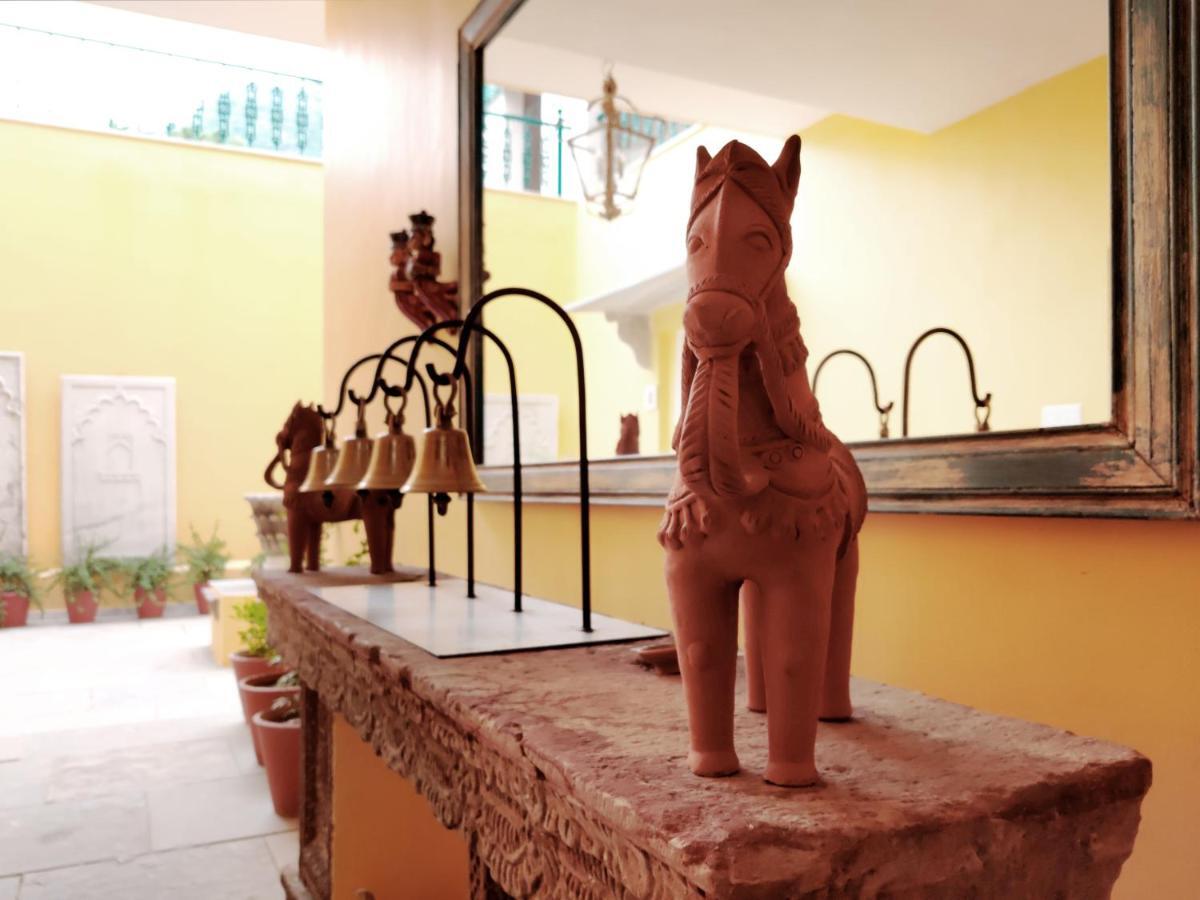 Premkunj Hotel Удайпур Екстериор снимка