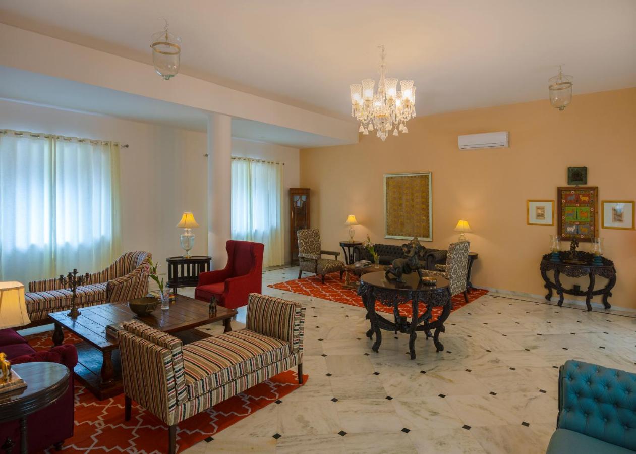 Premkunj Hotel Удайпур Екстериор снимка