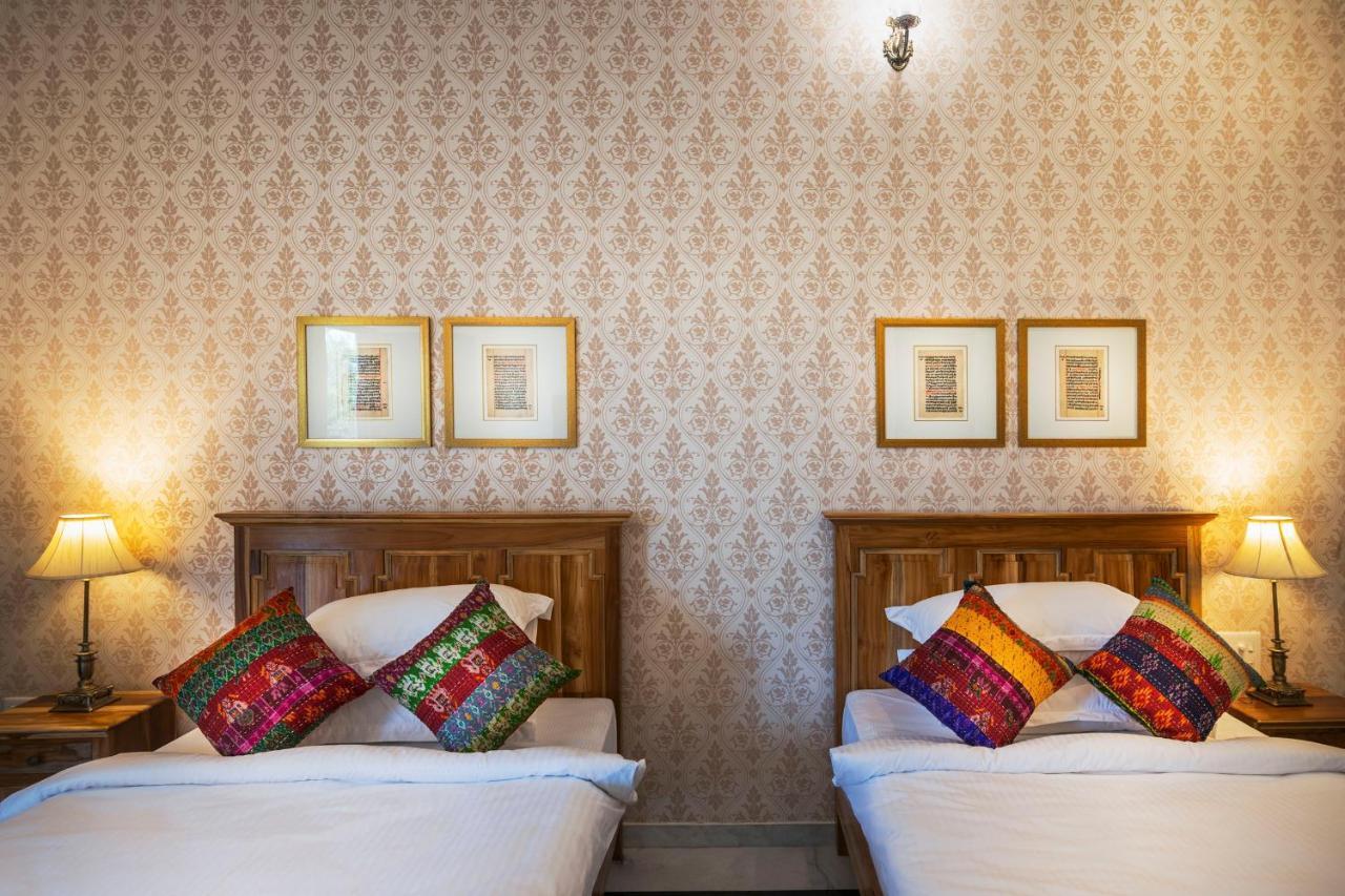 Premkunj Hotel Удайпур Екстериор снимка