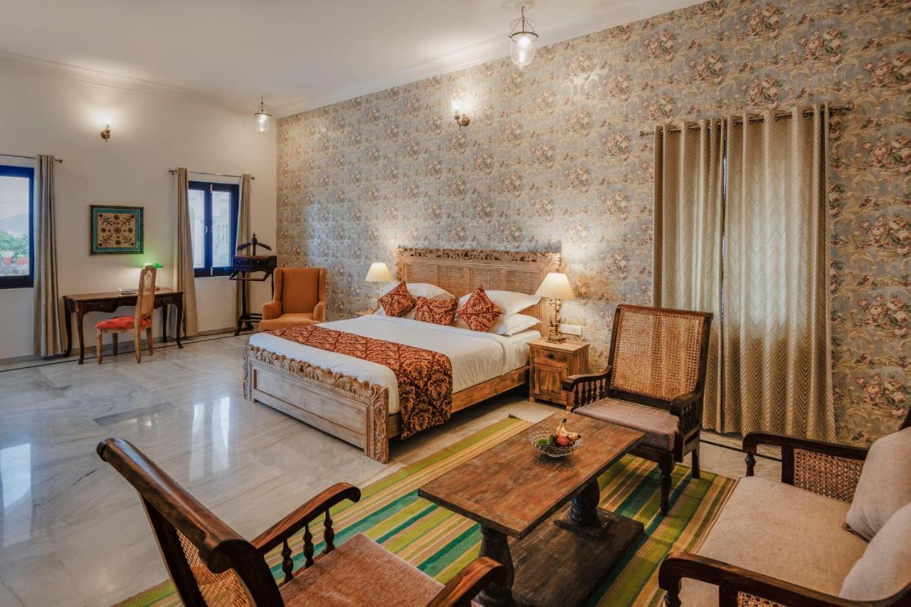 Premkunj Hotel Удайпур Екстериор снимка