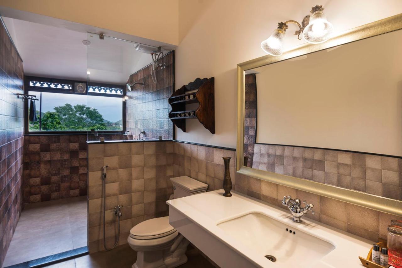 Premkunj Hotel Удайпур Екстериор снимка